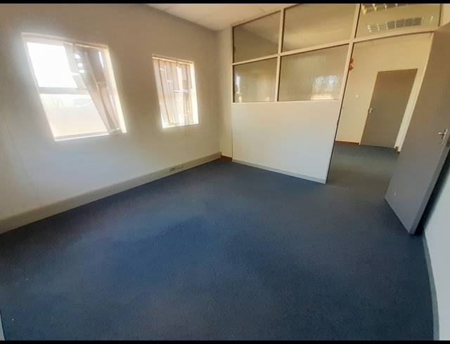 480M² OFFICE RENTED IN WALMER